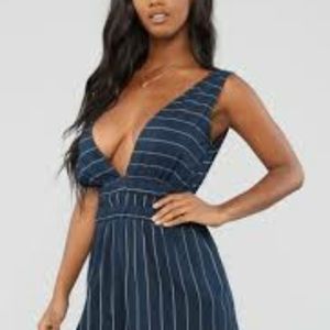 4B - Fashion Nova romper Size Small